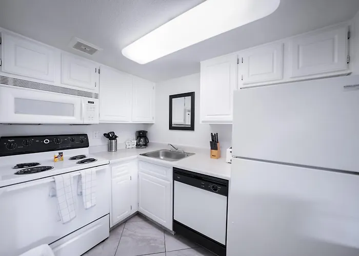 105 Fully Furnished 1br Suite-outdoor Pool Apartment *